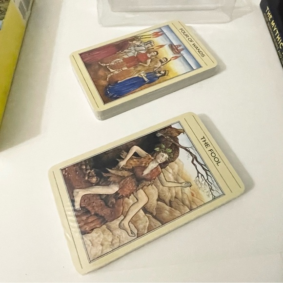 Mythic Tarot Guidebook Card Deck & Cloth Juliet Sharman-Burke Tricia Newell - Picture 14 of 16